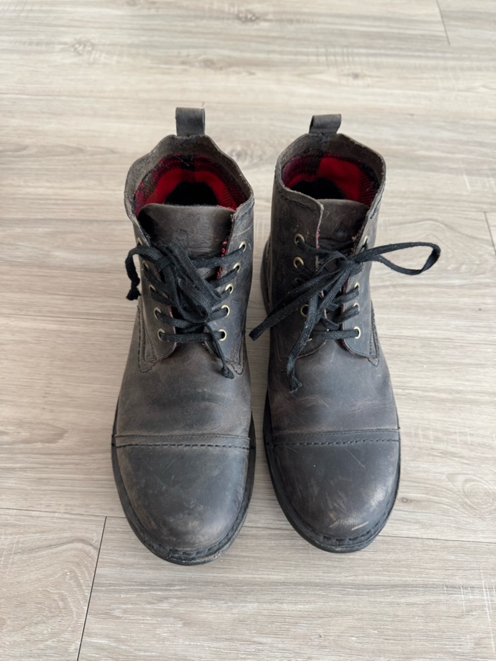 Men’s ~ J Shoes ~ Estate Black Leather Chukka Boots with Red Plaid Interior